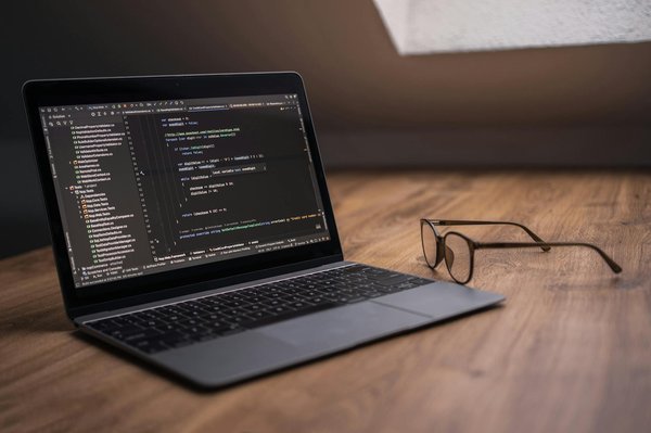 Welche Rolle spielt Technologie in der Zukunft der Frauenmode?